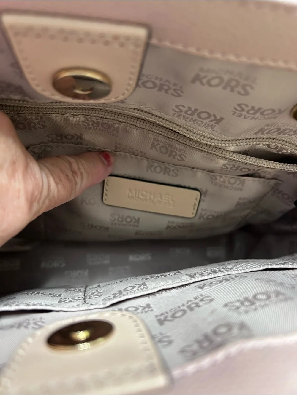 Michael Kors Jet Set pebbled leather tote in soft blush pink with gold tone hard